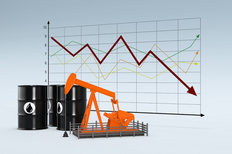 تجدد مخاوف زيادة المعروض النفطي يدفع الأسعار للتراجع